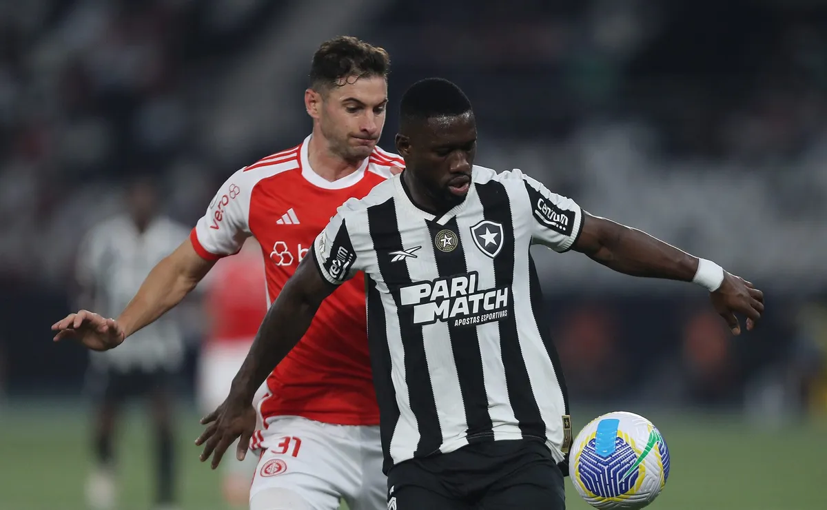 Alario anda con la pólvora mojada. Foto: Getty.