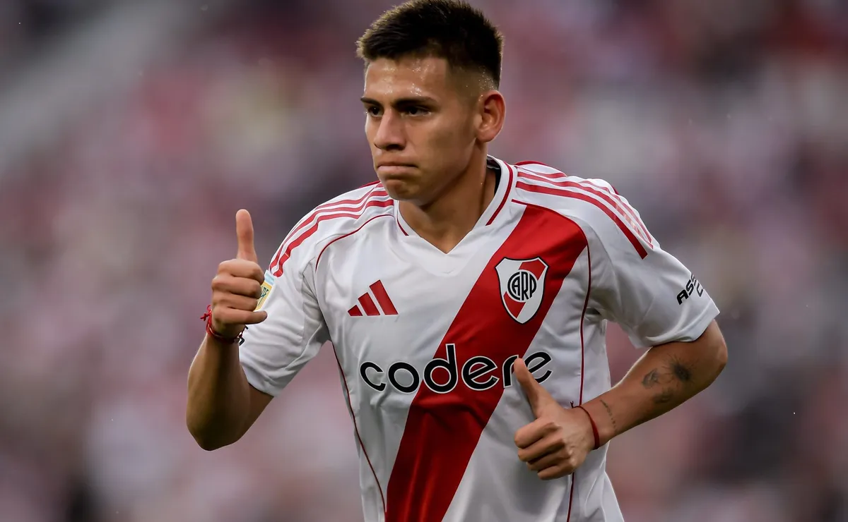 Echeverri se despidió de River con 4 goles y 8 asistencias en 48 partidos.