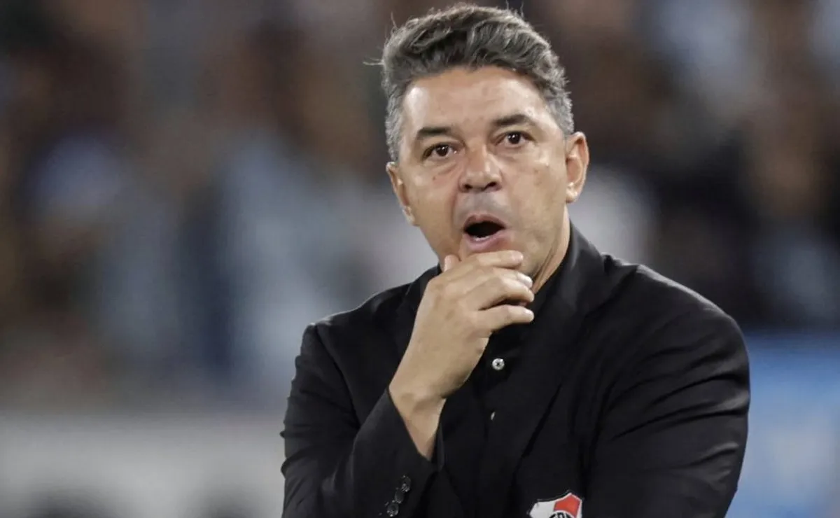 Gallardo insiste con jugadores que no le responden.