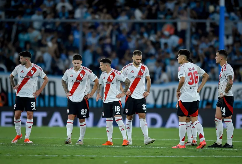 Salvo Armani y el Pity Martínez, nadie estuvo a la altura en el Cilindro de Avellaneda. (Foto: Getty).
