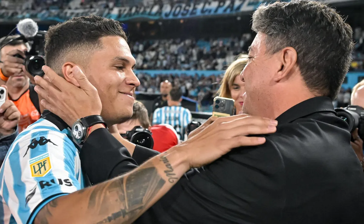 Juanfer y Gallardo en un momento emotivo.