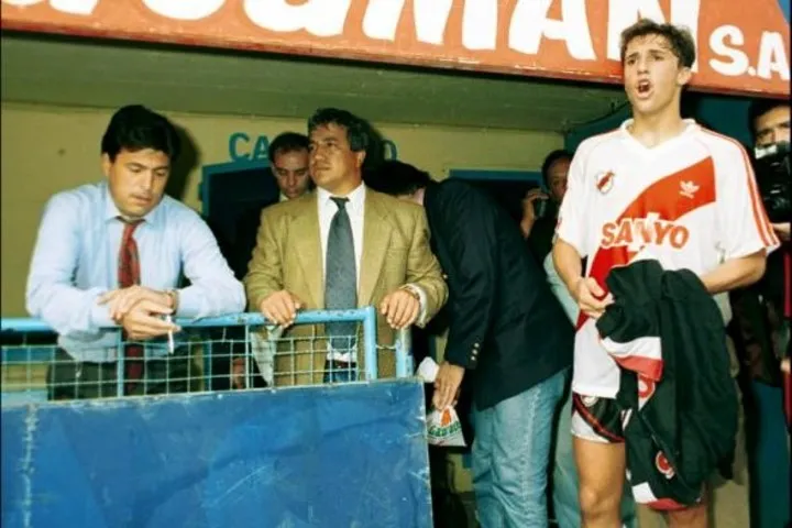 Crespo en sus inicios como jugador de River con Passarella DT.