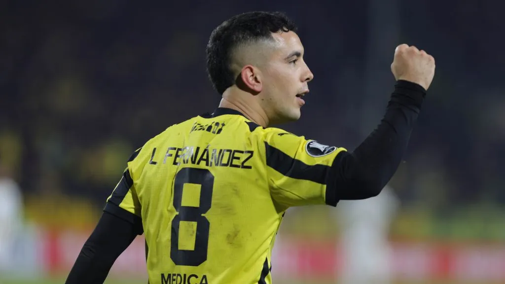 River acelera por Leo Fernández.