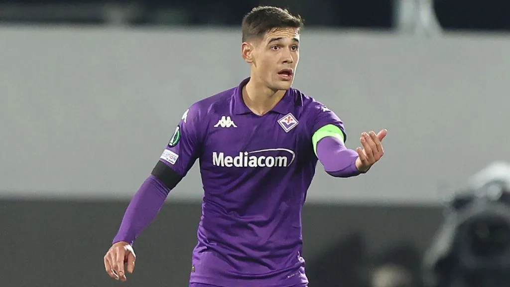 Martínez Quarta dejaría la Fiorentina siendo capitán.