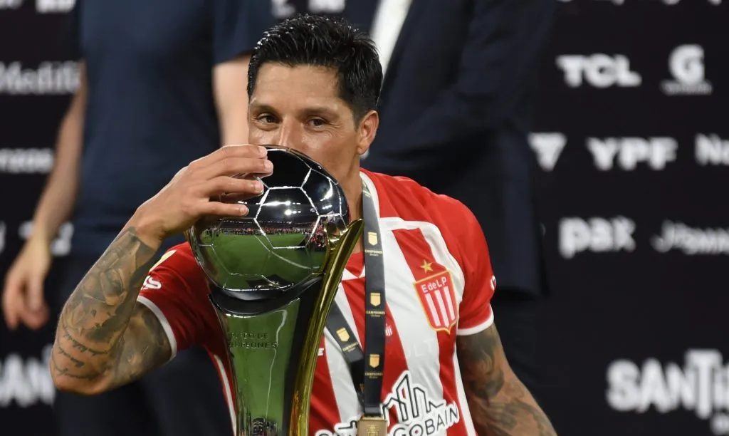 Enzo Pérez gritó capeón y se despidió de Estudiantes.