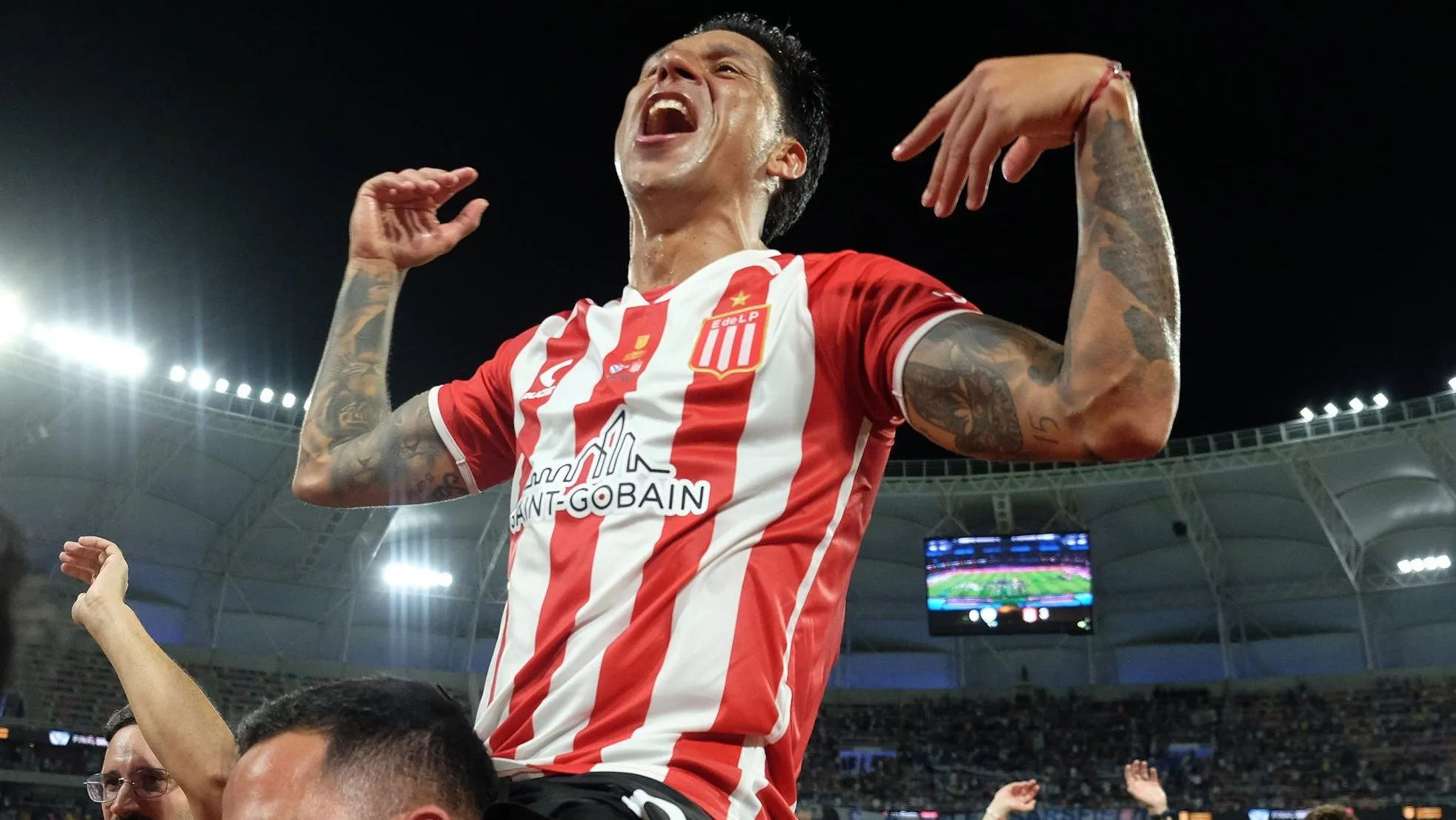 Enzo Pérez se va de Estudiantes siendo figura.