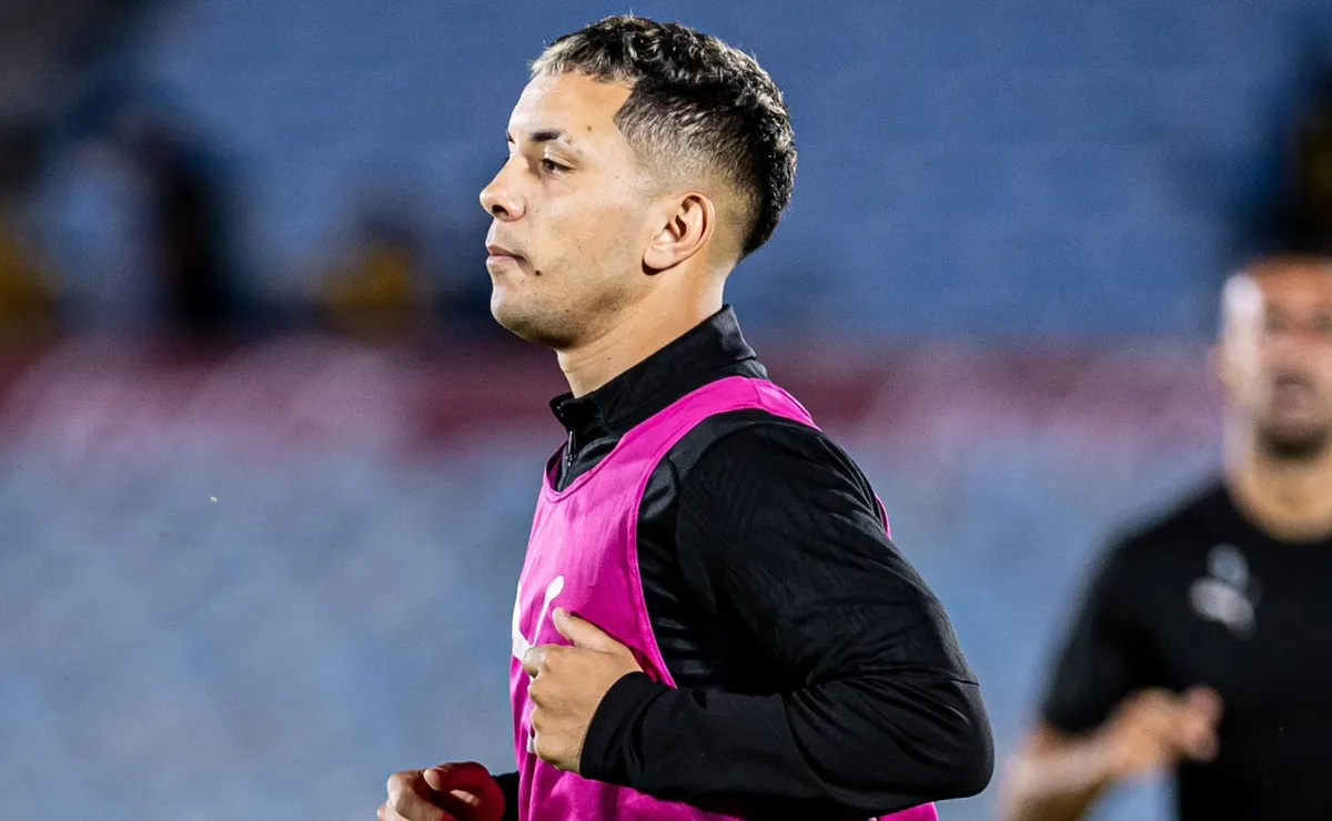 River avanza aún más por el uruguayo Fernández