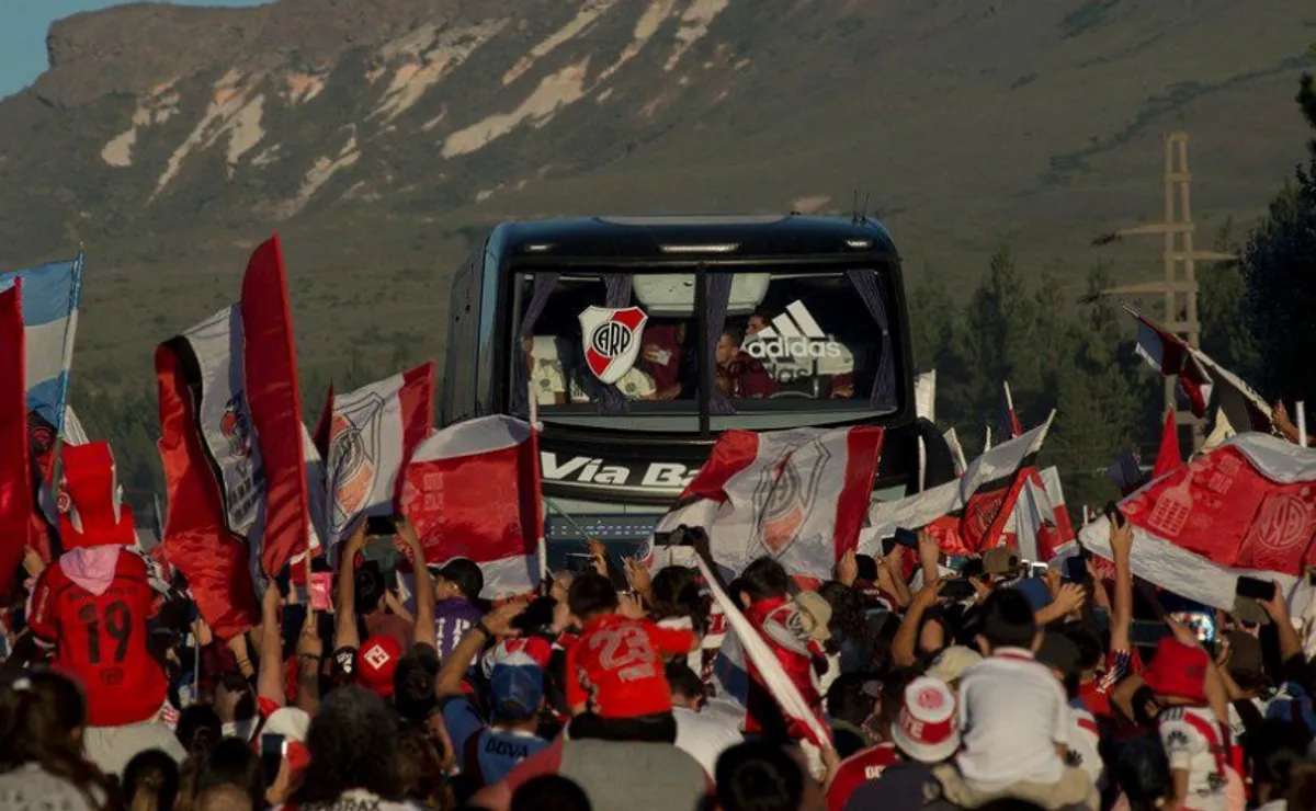 Pretemporada 2025: reunión clave en Neuquén para organizar la llegada de River