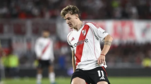 Facundo Colidio, fuera del banco ante Estudiantes.