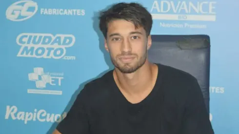 El juvenil se fue de River y es jugador de Arsenal.