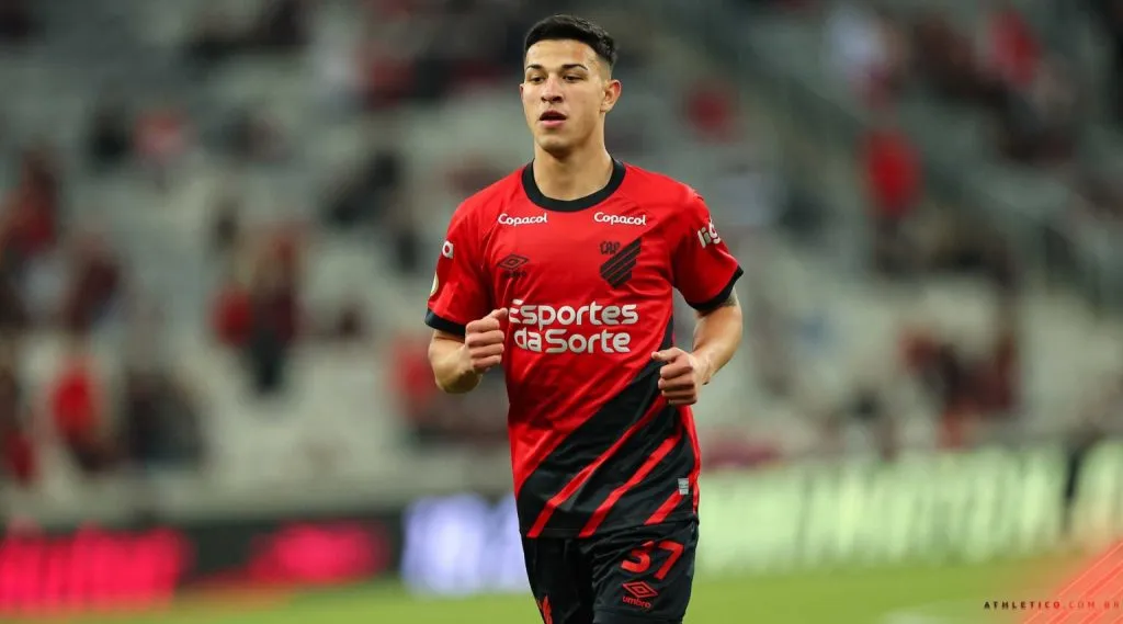 Lucas Esquivel, de no mediar nuevos imprevistos, será refuerzo de River.(Foto: Athletico Paranaense).