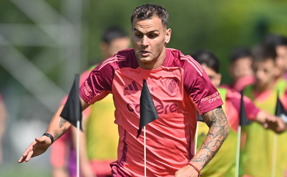 González Pírez no tiene lugar en River.