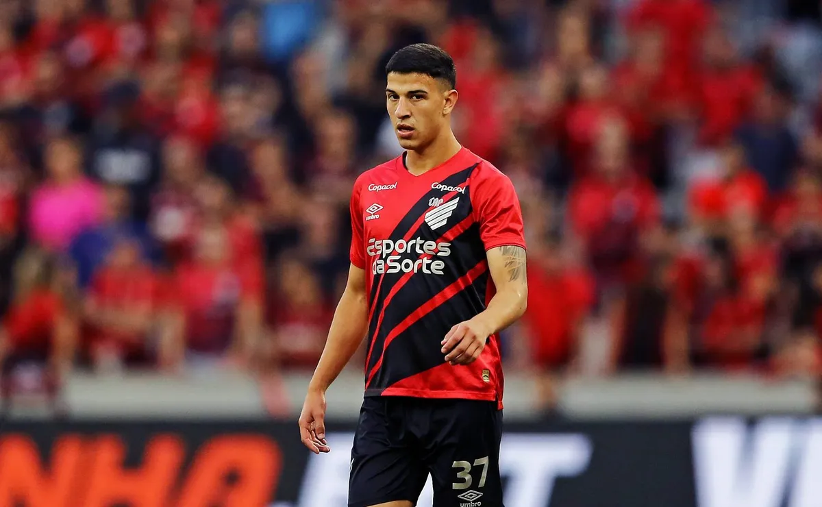 River insiste por Lucas Esquivel.