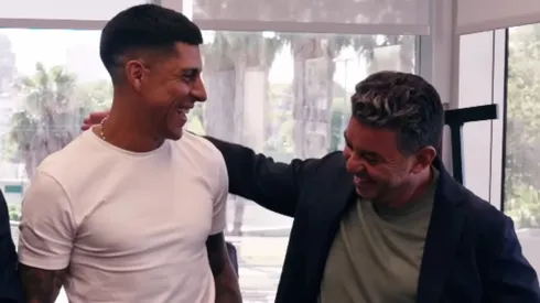 Enzo Pérez, rendido ante Gallardo.