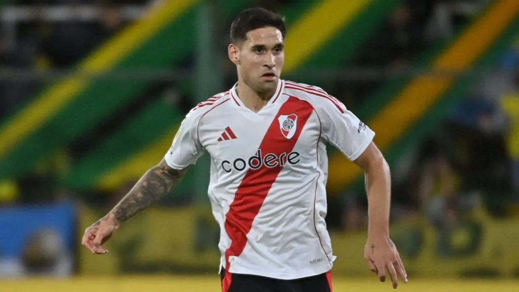 Rodrigo Villagra pelea con Enzo Pérez por ser el volante de River.
