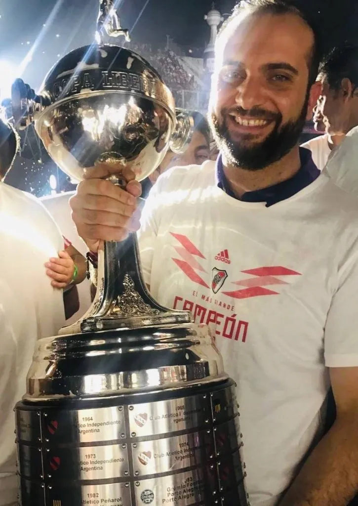 Mariano Barnao con la Copa Libertadores 2018.