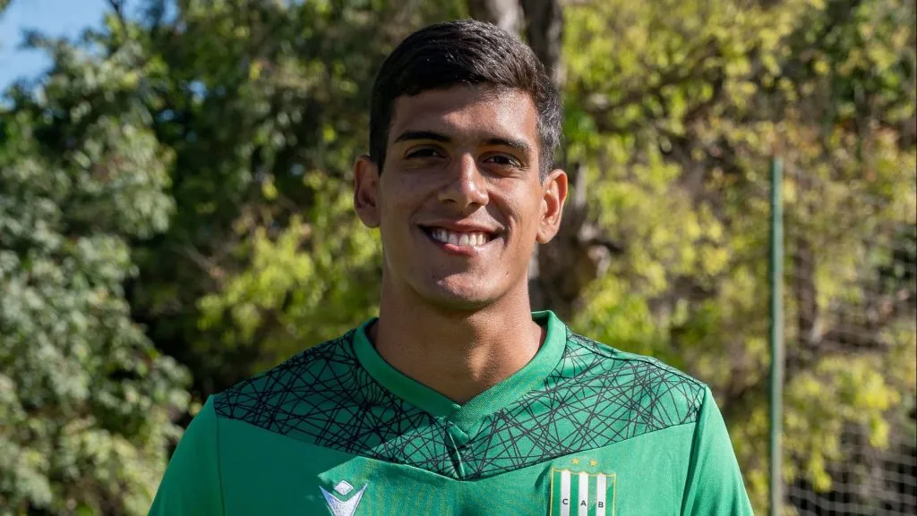 Tomás Nasif fue presentado en Banfield. Foto: Prensa Banfield.