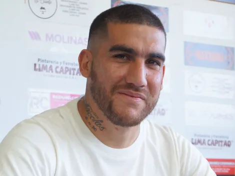 Lo hizo debutar Gallardo, estaba sin club y firmó con Almirante Brown