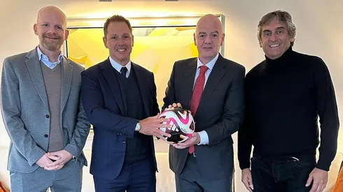 Los dirigentes de River reunidos con Infantino (Foto: Instagram).