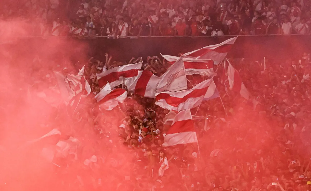 El hincha de River no conoce de límites y supera todos los niveles de fidelidad.