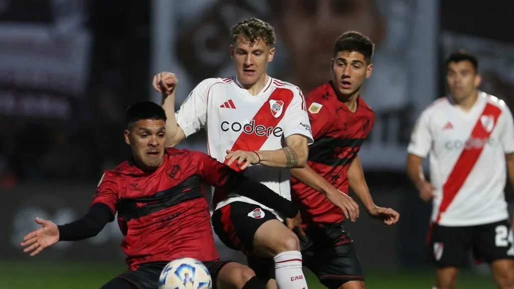River pone primera ante Platense.
