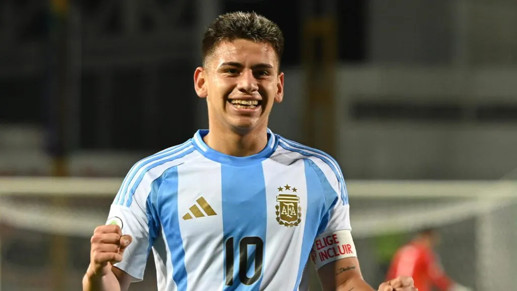 Echeverri ya palpita su debut con el City.