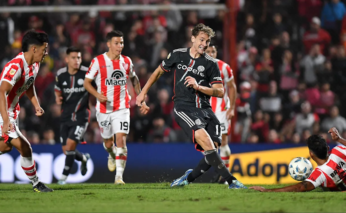 River e Instituto se verán las caras este sábado.
