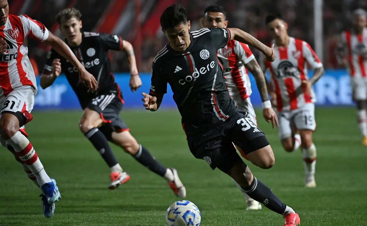 Todo sobre el partido de River ante Instituto.
