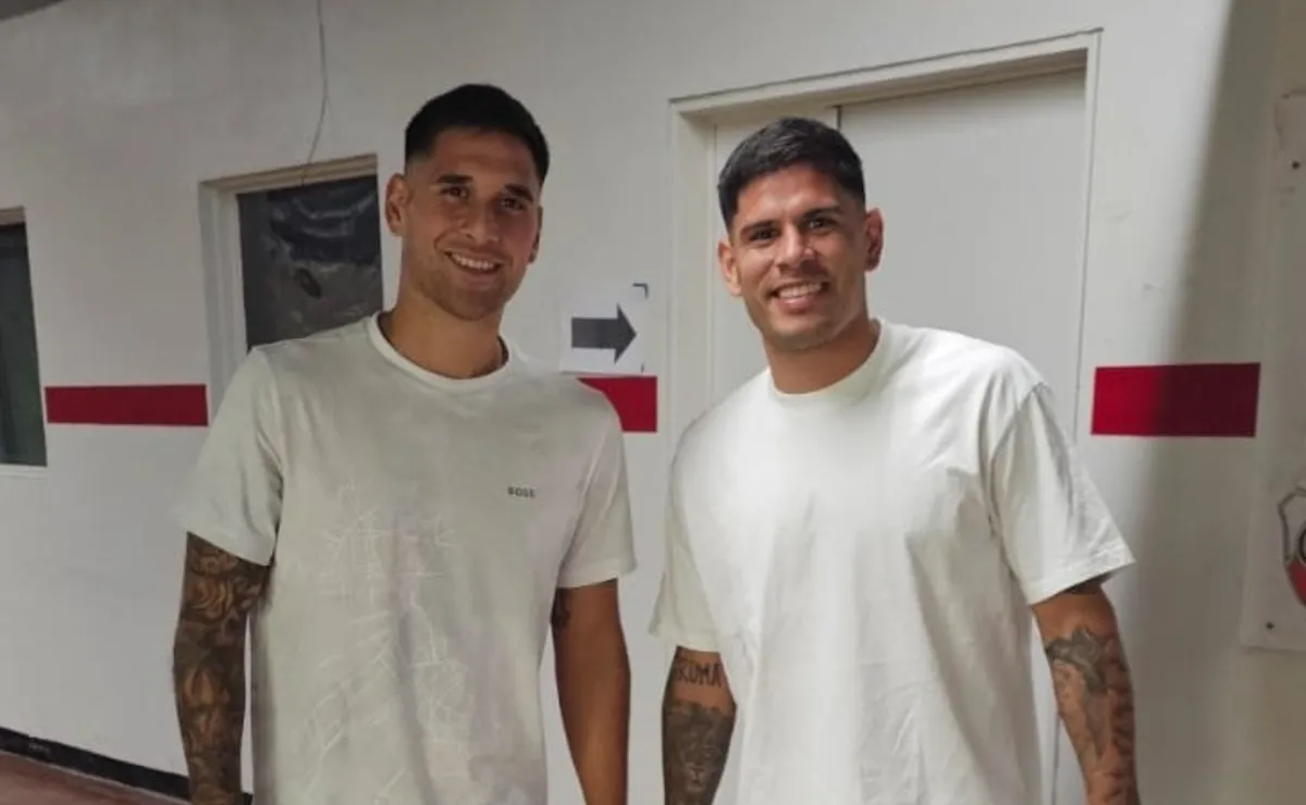 Último adiós: Villagra y Sant'Anna se despiden del plantel de River en el Monumental. El lateral derecho también se irá, pero al fútbol brasileño.