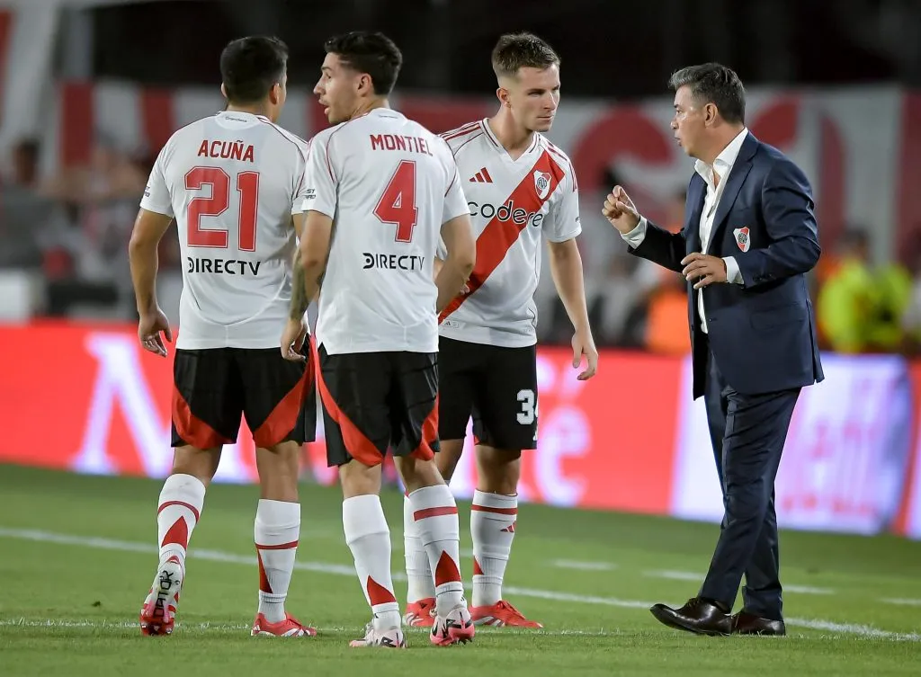 Gallardo define la formación de River.