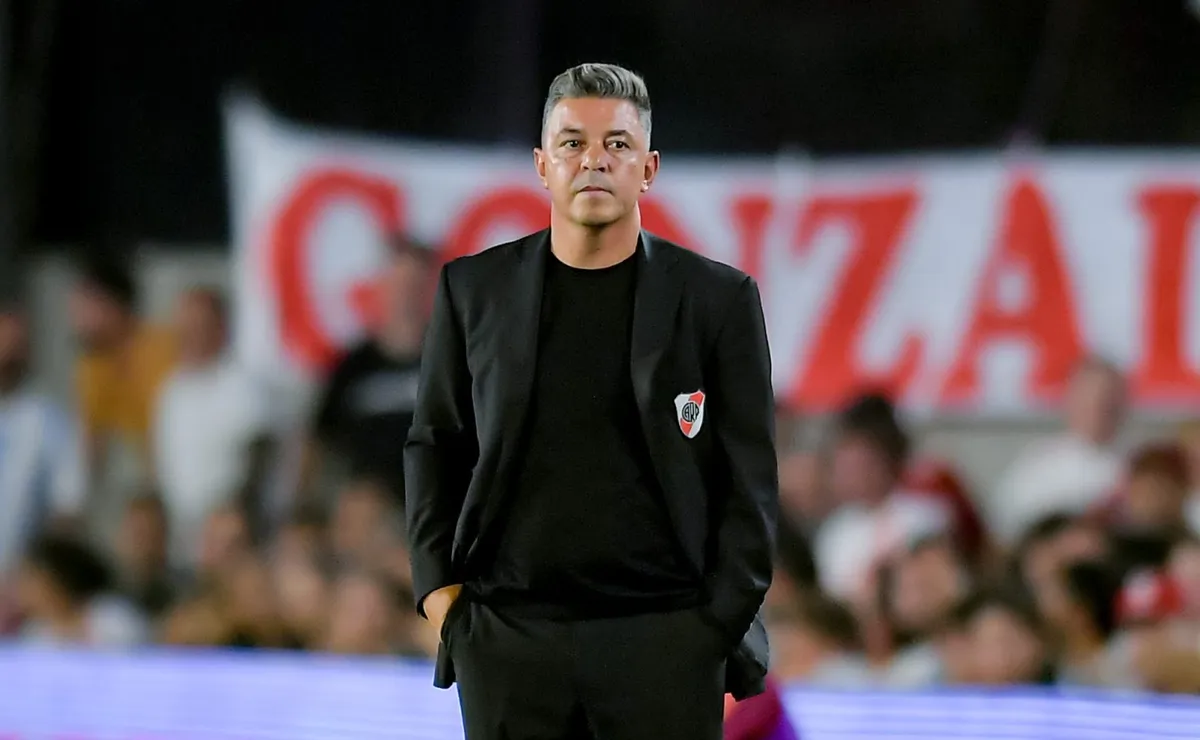 Gallardo diagrama el once de River.