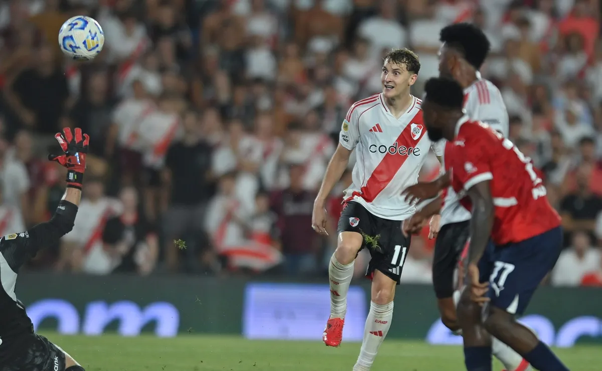 Definición exquisita de Colidio para el 2-0. Foto: Prensa River.