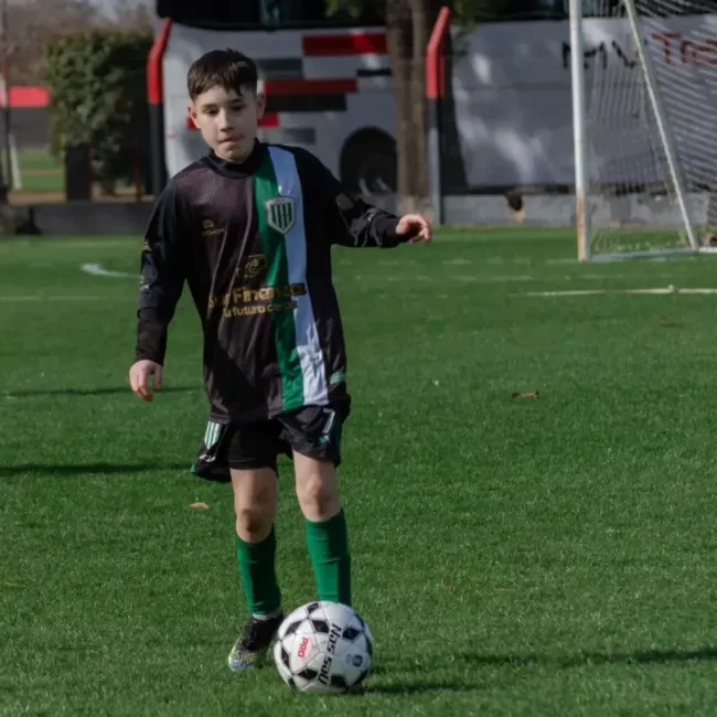 Ian Barrios, el mini crack de Banfield que fichó River (Foto: Instagram).