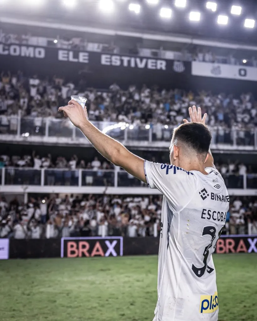 Gonzalo Escobar es una de las figuras del Santos de Neymar.