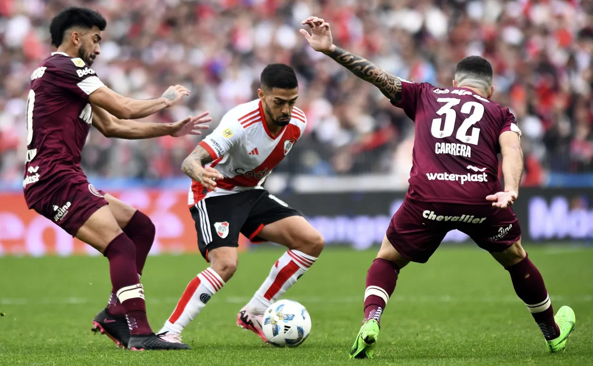 River y Lanús empataron 2-2 en el último cruce.