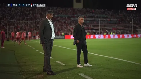 Gallardo, disconforme con el primer tiempo.