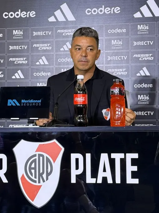 Gallardo en conferencia de prensa. (@juanbalbi9)