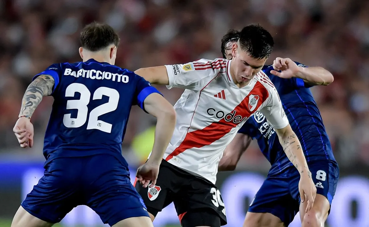 Riveer y Talleres se cruzan en Paraguay