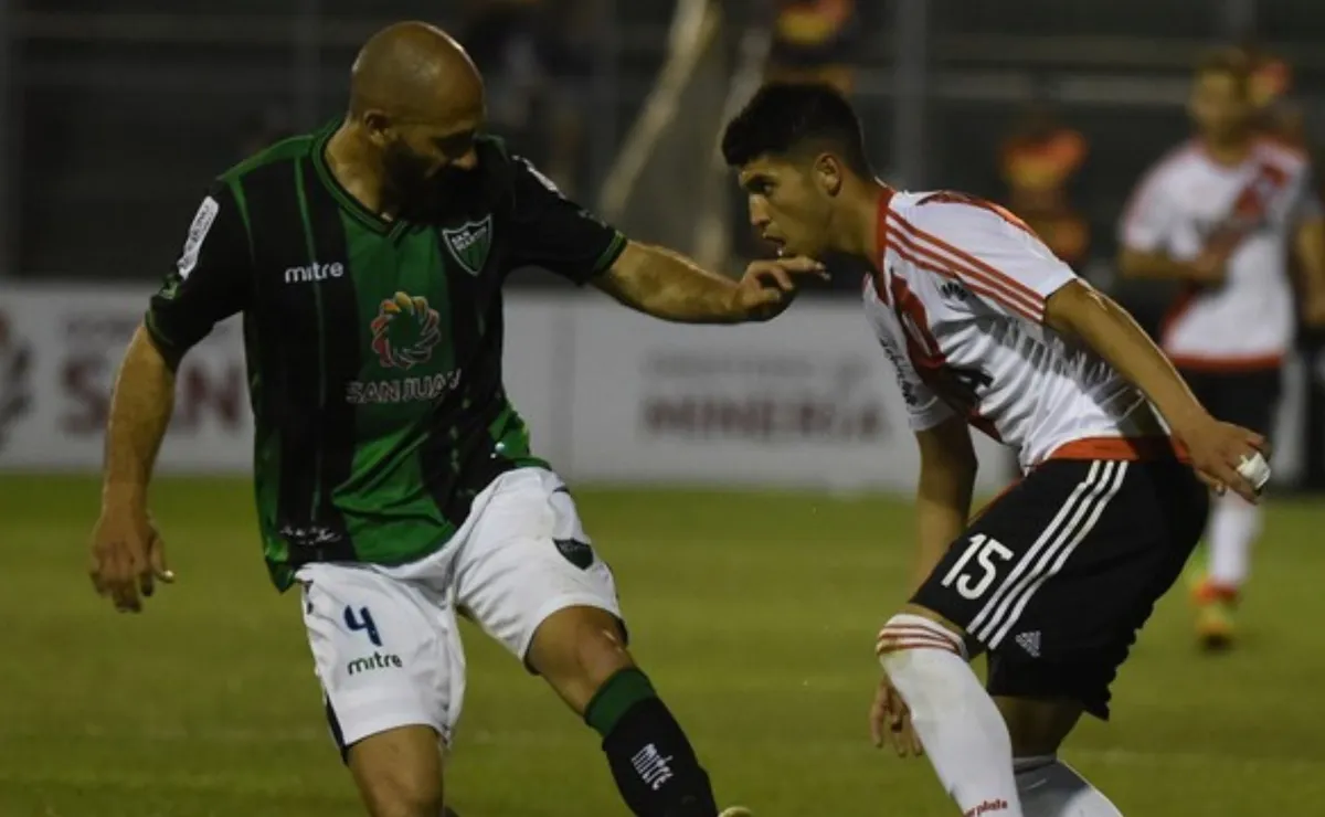 La última vez que River jugó en San Juan.