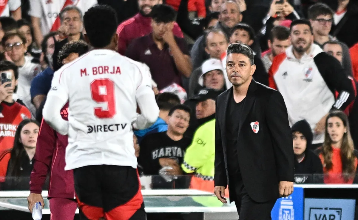 Miguel subió una historia con un mensaje.
