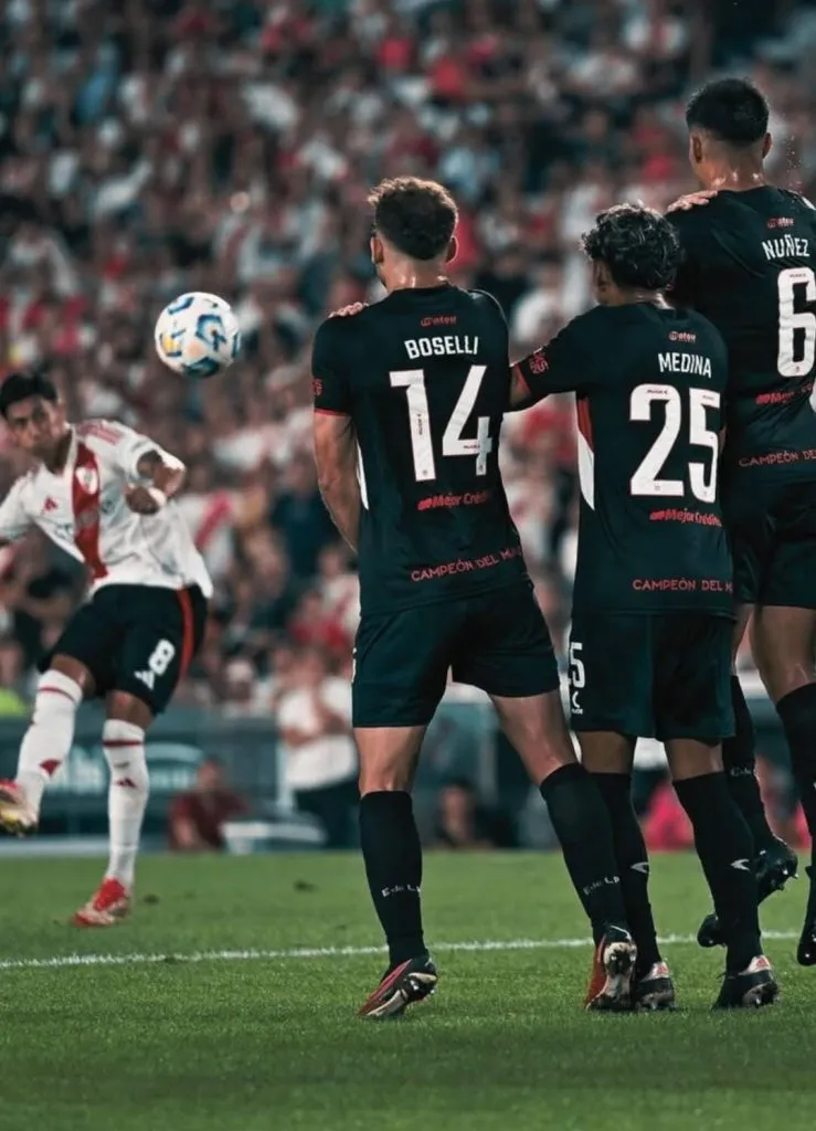 Boselli, uno de los mejores de Estudiantes en el Monumental (Foto: Gloriapincha).
