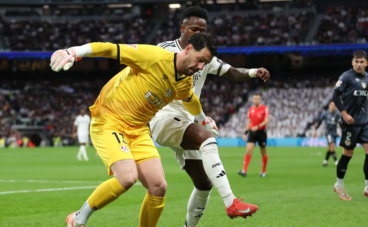 Augusto Batalla contra Vinicius.