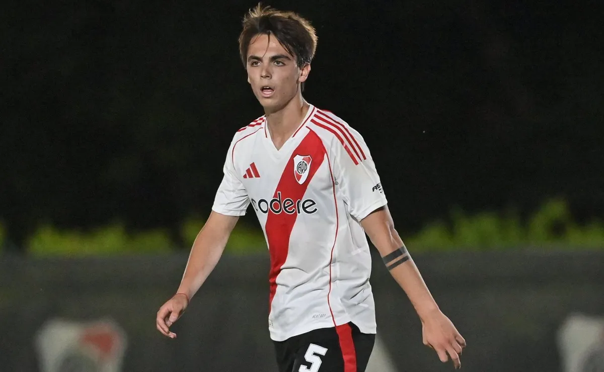Costantini sigue estando en la consideración de Gallardo.