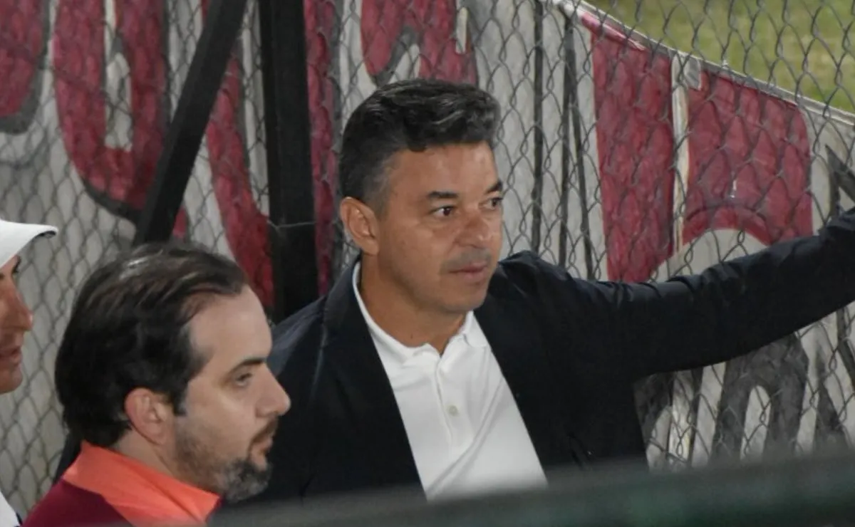 El Muñeco estuvo presente viendo el partido de Reserva.