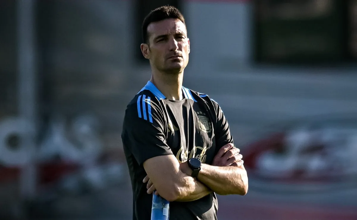 Scaloni sigue de cerca a Mastantuono.