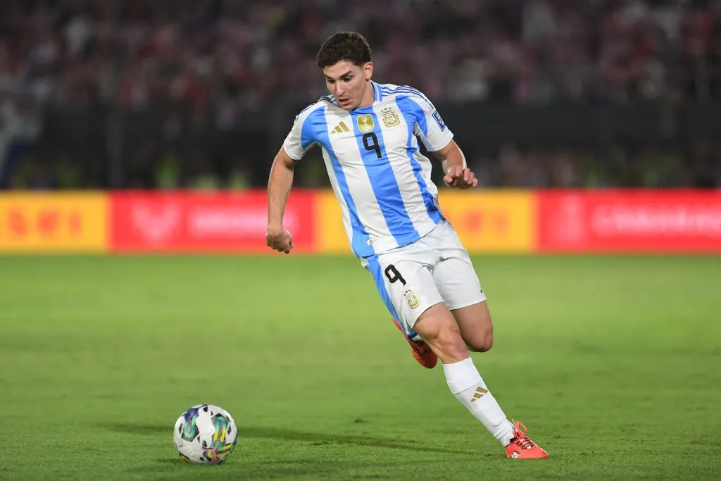 Julián será titular esta noche frente a Uruguay.