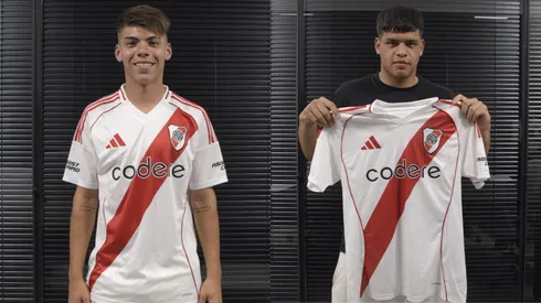 Los juveniles que firmaron su contrato.