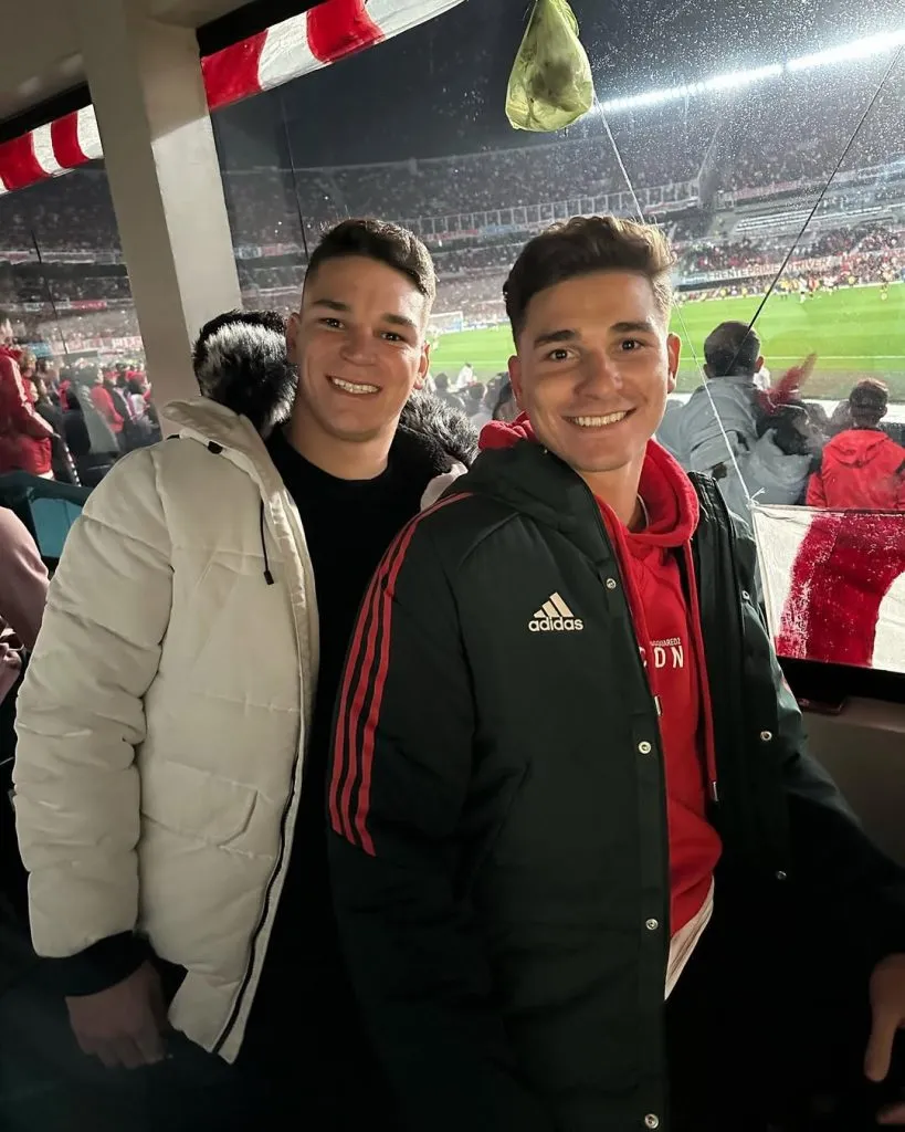 Agustín y Julián Álvarez en el Monumental. Los hermanos y una pasión: River.