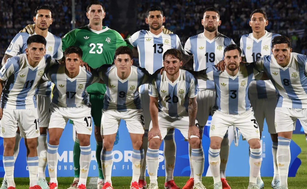 Argentina juega ante Brasil en el Monumental.