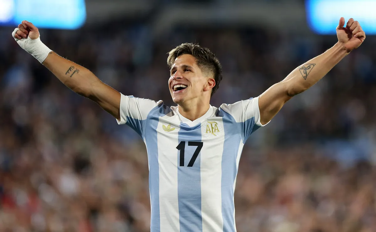 Giuliano Simeone, de irse libre de River en Inferiores a la Selección.